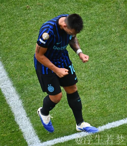 国米两大问题球员：33岁后卫空门踢飞，1米83门将表现低迷仅获5.9分